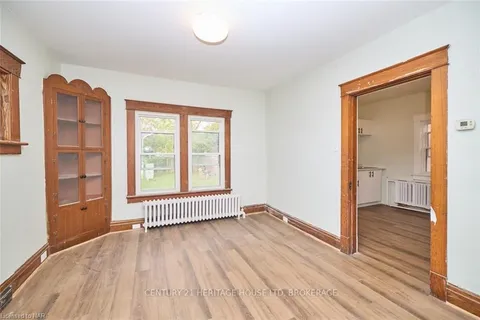 5060 MORRISON St, Niagara Falls, ON L2E 2C8