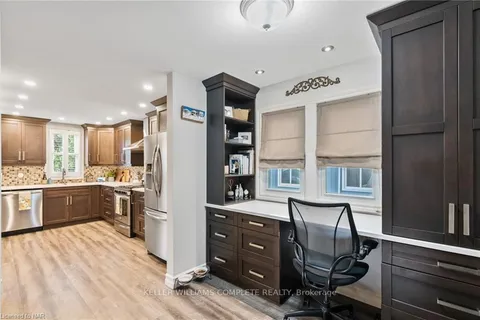 10562 LAKESHORE Rd, Wainfleet, ON L3K 5V4