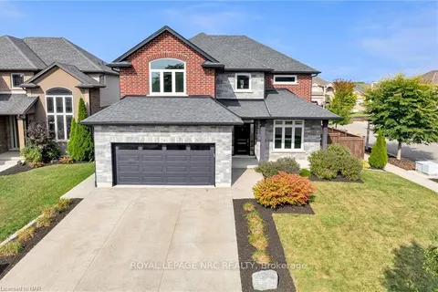 74 CREEKSIDE Dr, Welland, ON L3C 0B4