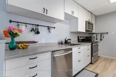 390 GATFIELD Ave, Welland, ON L3B 5B2