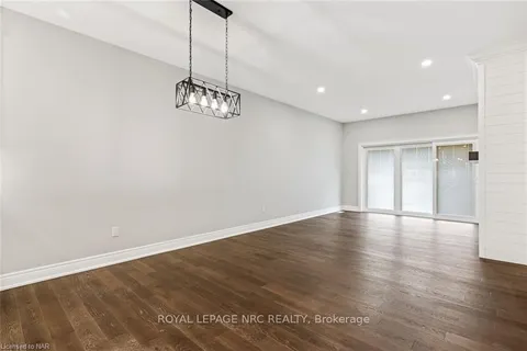 734 CLARENCE St, Port Colborne, ON L3K 0A8