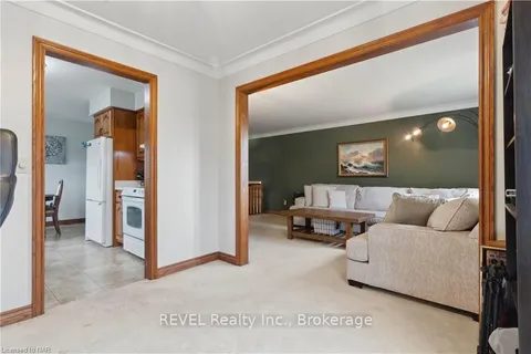 126 COLBECK Dr, Welland, ON L3C 7B2