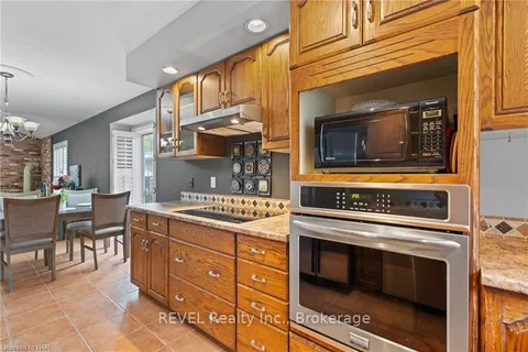 105 DOROTHY St, St. Catharines, ON L2N 6Z6