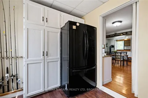 10567 MAPLEWOOD Dr, Wainfleet, ON L3K 5V4