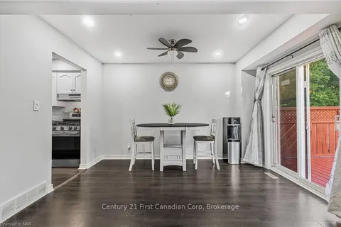 201 WINDSOR St, Welland, ON L3C 7E3