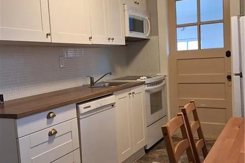 4627 SIMCOE St, Niagara Falls, ON L2E 1V4