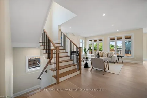 6140 CURLIN Cres, Niagara Falls, ON L2H 1H4