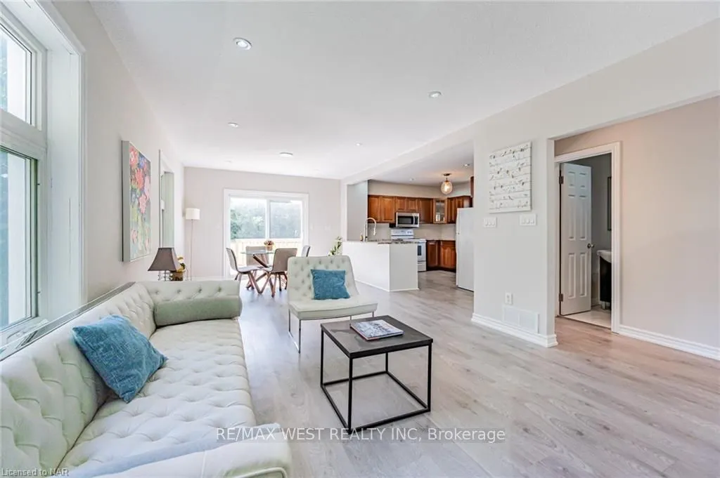 4661 HOMEWOOD Ave, Niagara Falls, ON L2E 4Y1