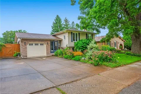 3195 ST. PATRICK Ave, Niagara Falls, ON L2J 2N1