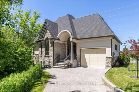 27 ARBOURVALE, St. Catharines, ON L2T 0A6
