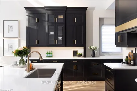 27 ARBOURVALE, St. Catharines, ON L2T 0A6