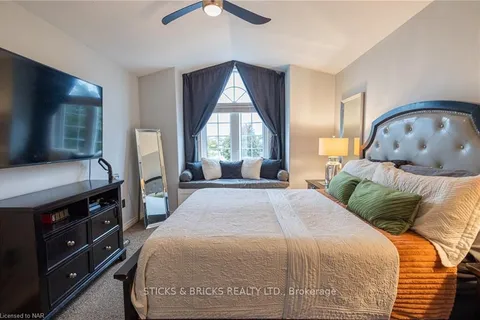 8378 ATACK Crt, Niagara Falls, ON L2H 3N4