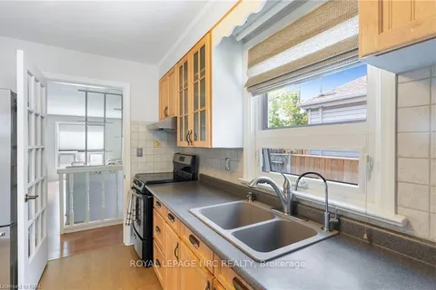 6 CLIFF Rd, St. Catharines, ON L2R 3W1