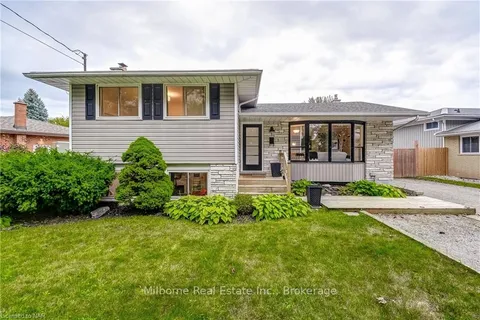 5 CINDY Dr, St. Catharines, ON L2M 6J8