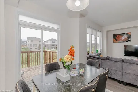 301 VANILLA Tr, Thorold, ON L2E 6S4