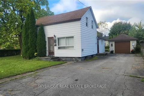 69 Queen St, Thorold, ON L2V 3N4
