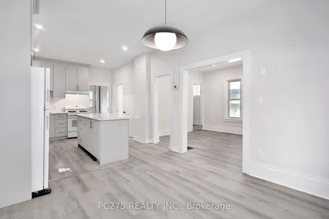 109 Mary St, Sarnia, ON N7T 1Y5