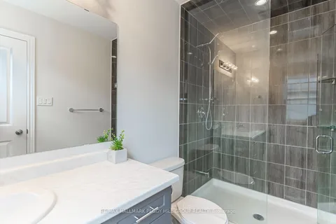 61 Quinn Forest Dr, Bracebridge, ON P1L 0C8