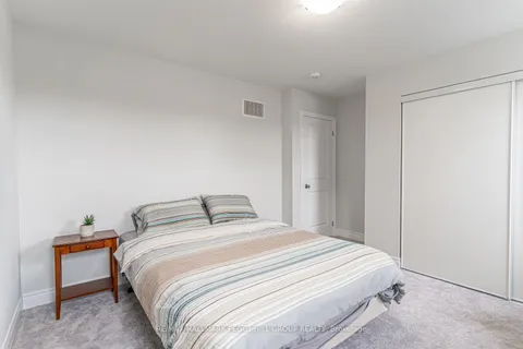 61 Quinn Forest Dr, Bracebridge, ON P1L 0C8