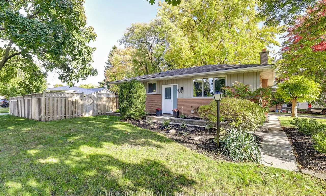 1050 Apache Rd, London, ON N5V 2W3