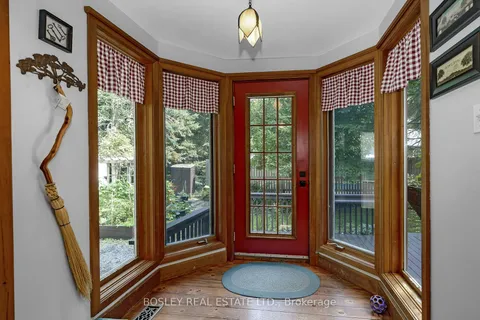 2 Leader Dr, Mono, ON L9W 6M6