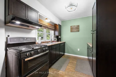 145 Weir St, Hamilton, ON L8H 5G1