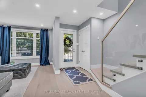 5 Brookhaven Crt, Guelph, ON N1G 4C2