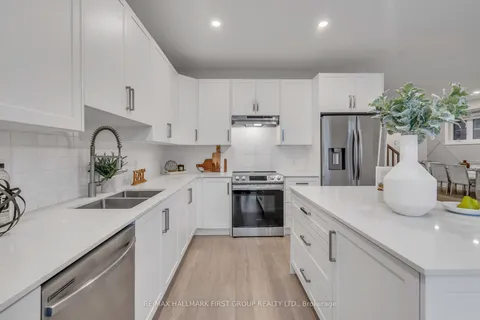 12 Fairhurst St, Port Hope, ON L1A 0E4
