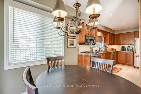 60 Valridge Dr, Hamilton, ON L9G 4Y7