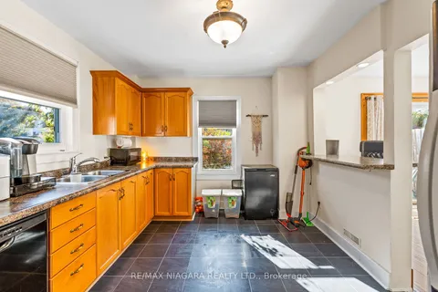 222 Alexandra St, Port Colborne, ON L3K 2Y8