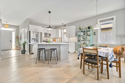 106 Stuart Ave, Lucan Biddulph, ON N0M 2J0
