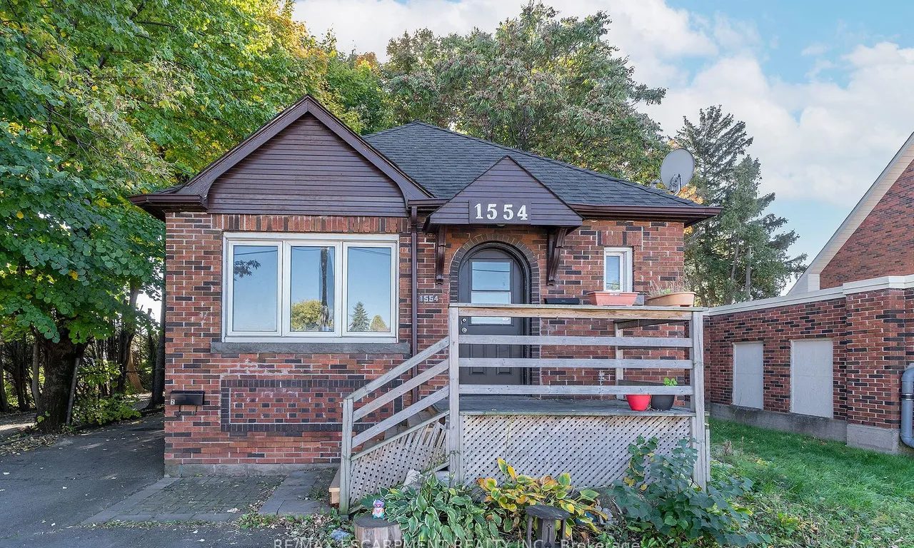1554 Main St, Hamilton, ON L8K 1E6