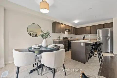 7739 DOCKWEED Dr, Niagara Falls, ON L2H 2Y6