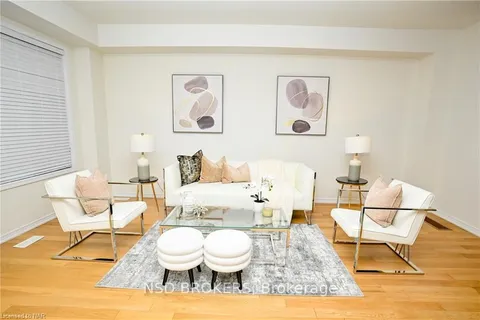 61 ESTHER Cres, Thorold, ON L3B 0G3