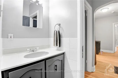 22-24 BYRON Ave, Tunneys Pasture and Ottawa West, ON K1Y 3H9