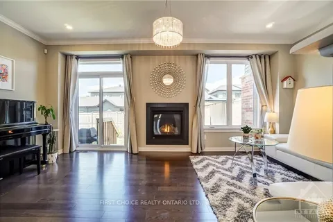 271 AVRO Circ, Manor Park - Cardinal Glen and Area, ON K1K 3X7