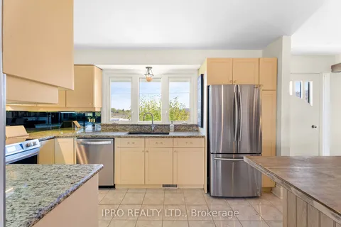 187 Lewis Rd, Hamilton, ON L8E 5G7
