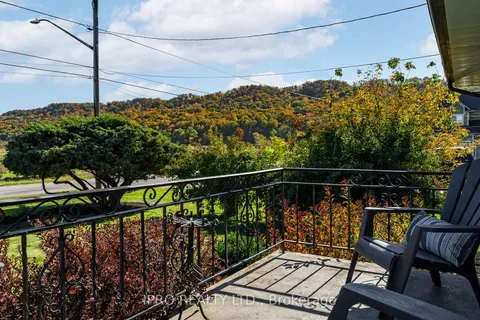 187 Lewis Rd, Hamilton, ON L8E 5G7