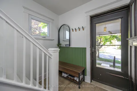 49 Elmwood Pl, London, ON N6J 1J4