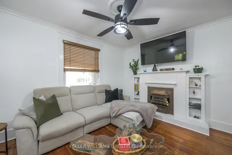 49 Elmwood Pl, London, ON N6J 1J4