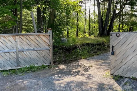 3770 GRAINGER PARK Rd, Carp - Dunrobin - Huntley - Fitzroy and Area, ON K0A 2H0