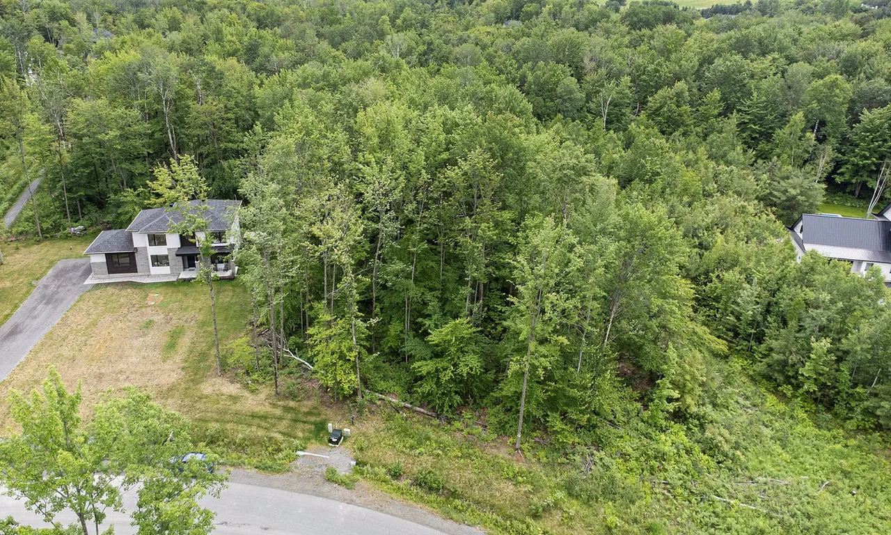 1590 KINSELLA Dr, Orleans - Cumberland and Area, ON K4C 1A9