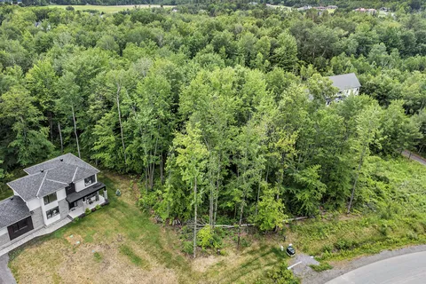 1590 KINSELLA Dr, Orleans - Cumberland and Area, ON K4C 1A9