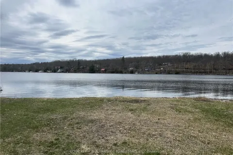 1062a HAGAN Rd, Central Frontenac, ON K7H 2B0