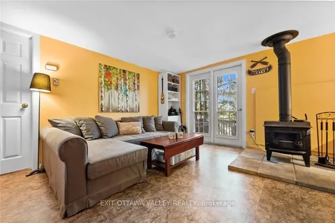 1221 TRAMORE Rd, North Algona Wilberforce, ON K0J 1X0