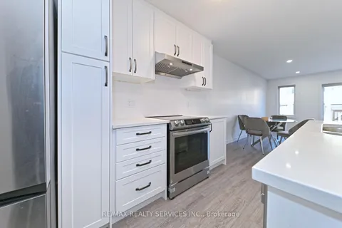 12 Roper Pl, Kitchener, ON N2R 1R2