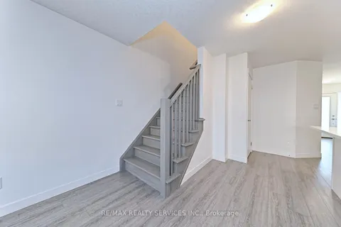 12 Roper Pl, Kitchener, ON N2R 1R2