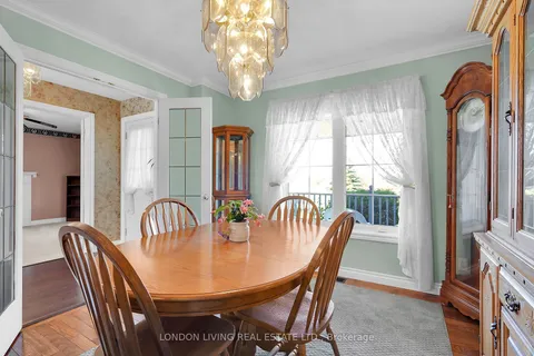 19853 Talbot Line, West Elgin, ON N0L 2C0