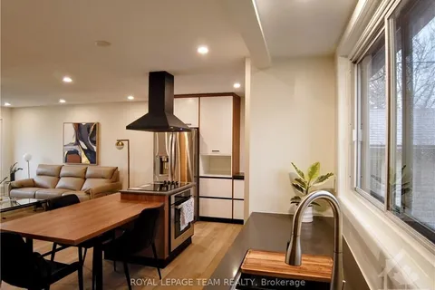 62 VIEWMOUNT Dr, Meadowlands - Crestview and Area, ON K2G 3C3