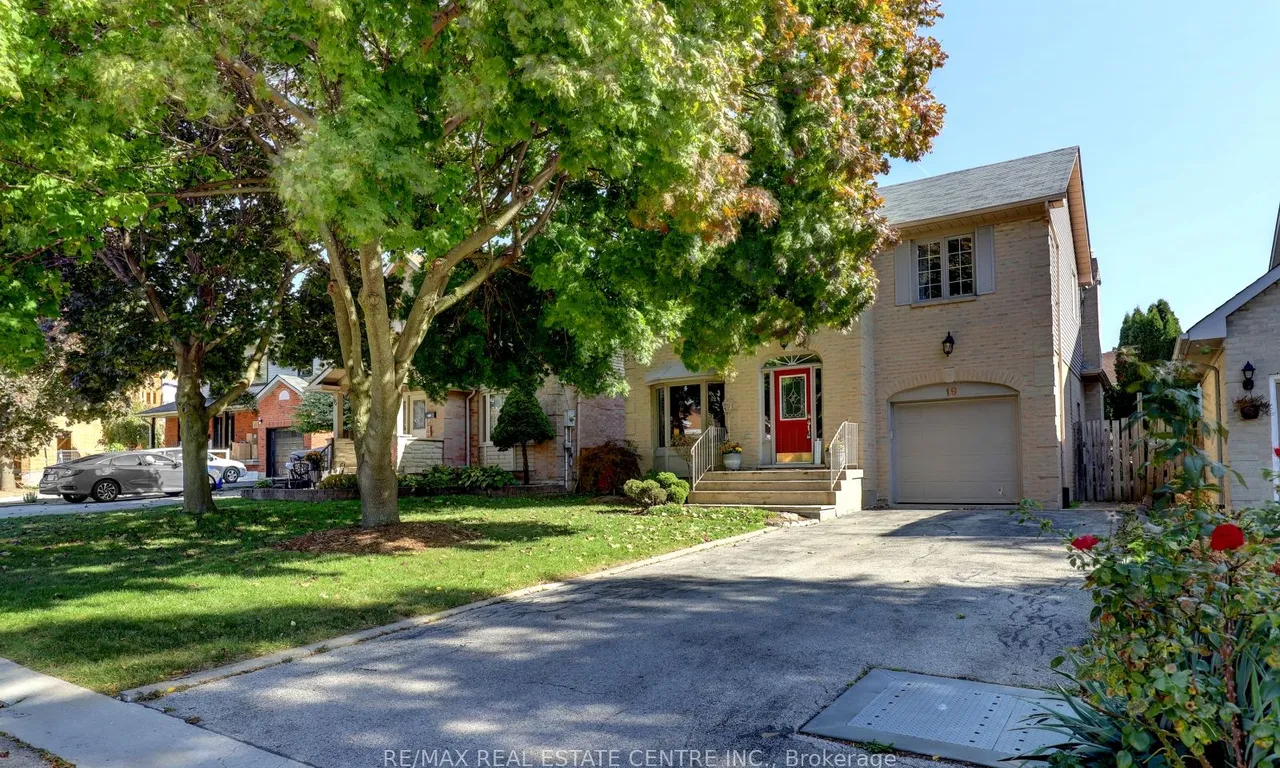 19 POMPANO Crt, Hamilton, ON L8W 3H2